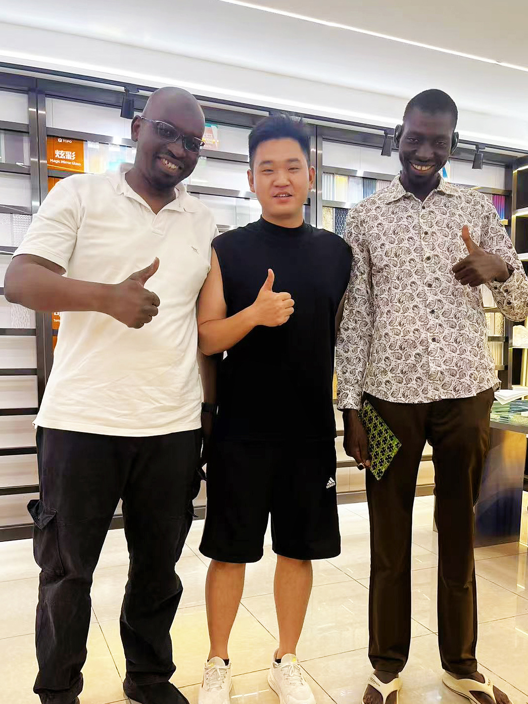 马里客户实地考察，重点关注高端镀膜、超白玻璃(4)