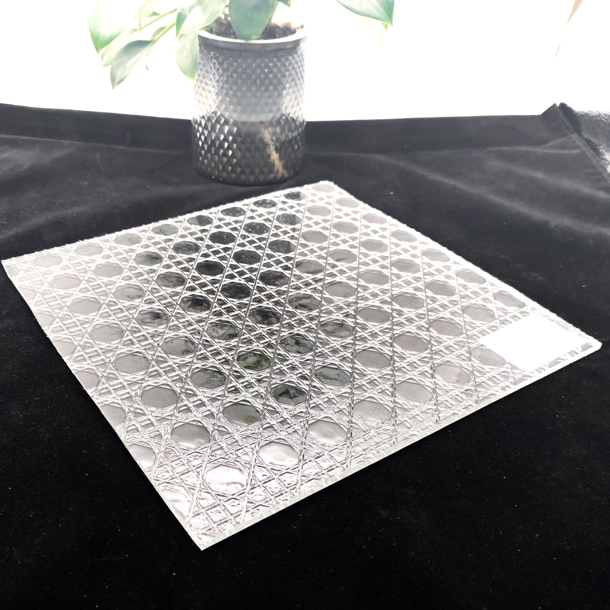 纹理超白 Dior 图案玻璃