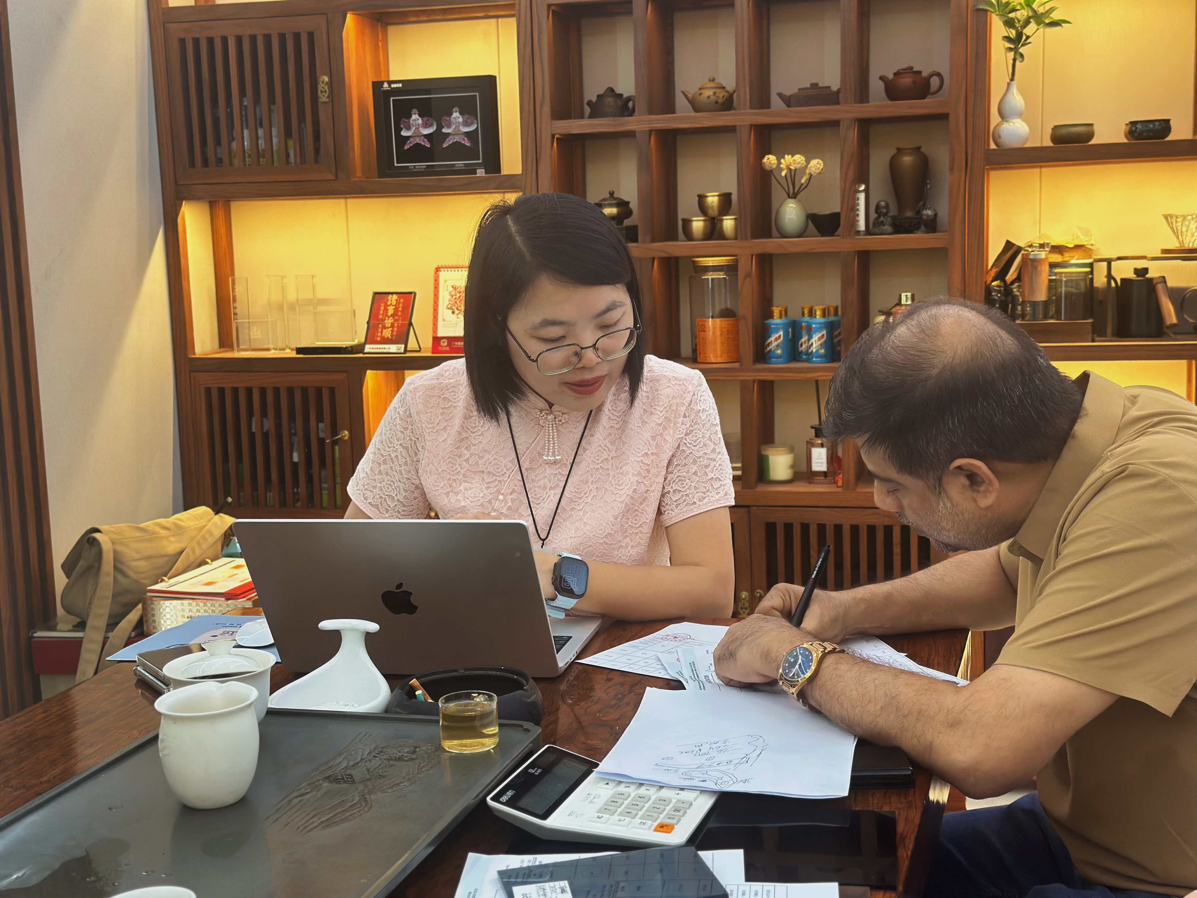 阿联酋客户来访TopoGlass 加强与中国玻璃制造商的合作 (2)